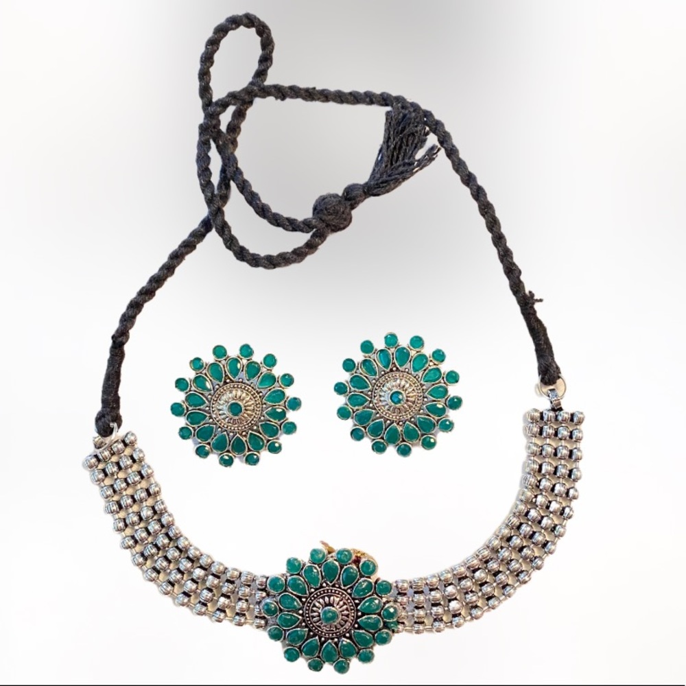 🆕 Emeralds German Silver Traditional Necklace With Earrings Jewelry.